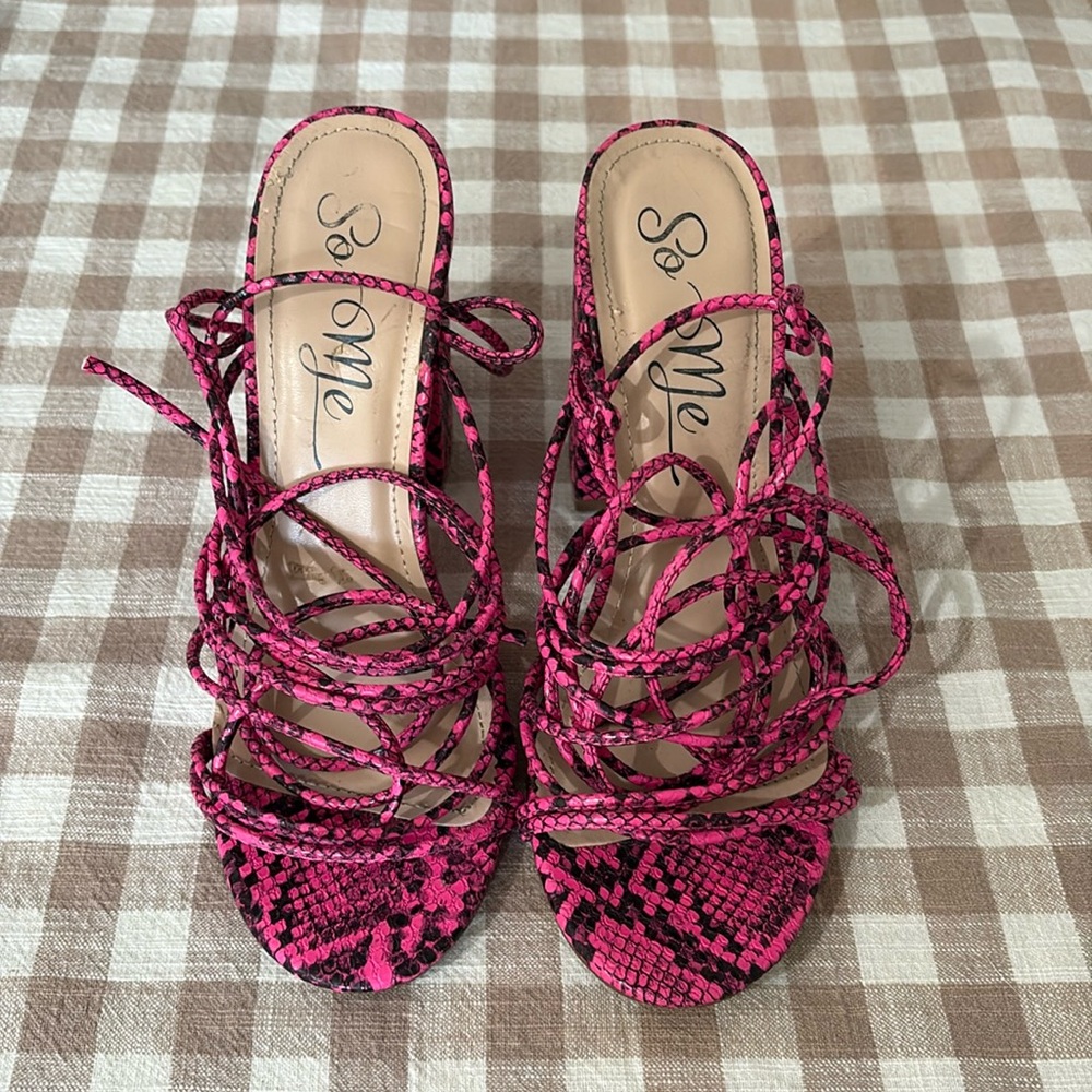Pink Snakeskin Tie up Chunky Heels Size 7.5  b y So Me